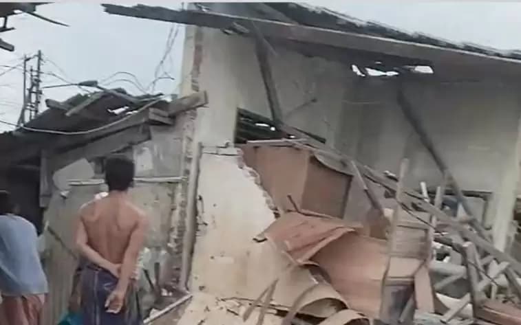 Belasan Rumah Warga di Mapak Indah Mataram Rusak Akibat Abrasi