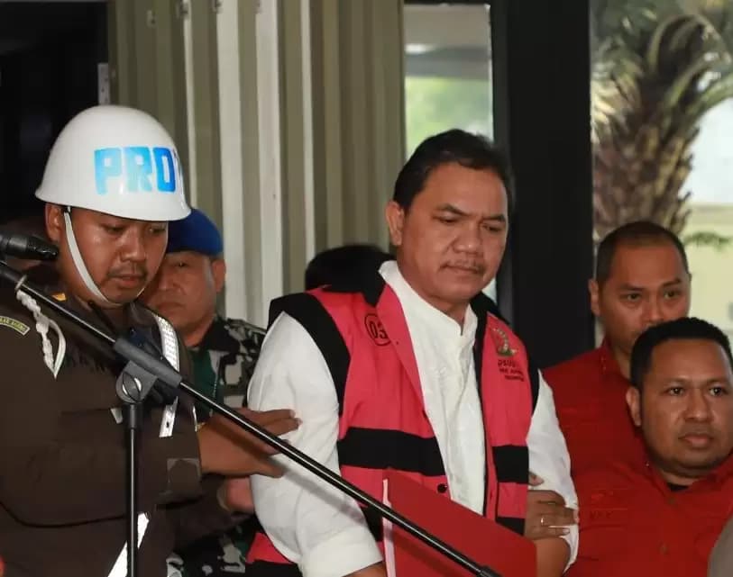 Perkaya Diri, Achsanul Qosasi Didakwa Terima Rp 40 Miliar Uang Panas BTS Kominfo