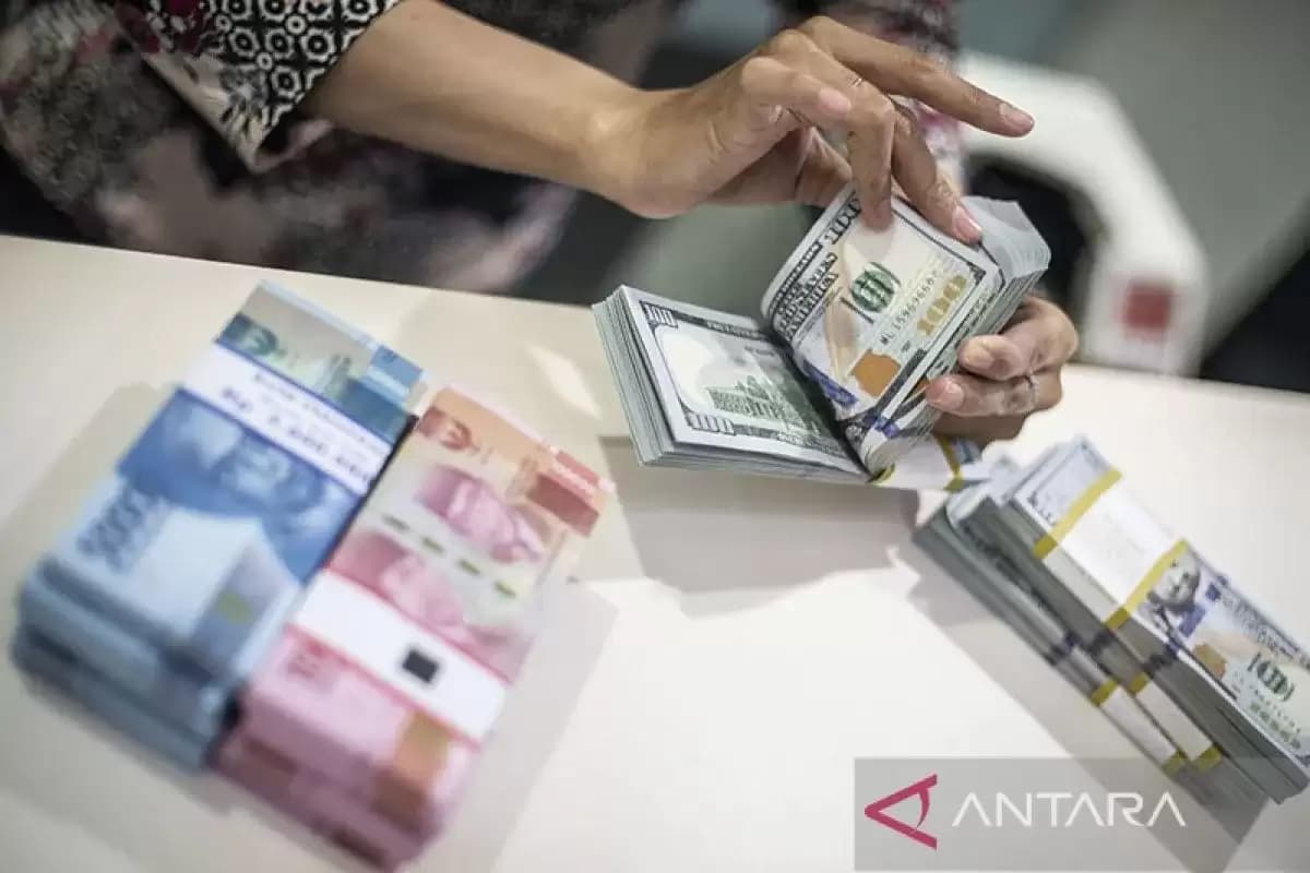 Rupiah Naik jadi Rp15.620 per Dolar AS