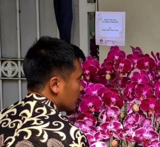 Megawati Ultah, Jokowi Kirim Karangan Bunga Anggrek Bulan Ungu