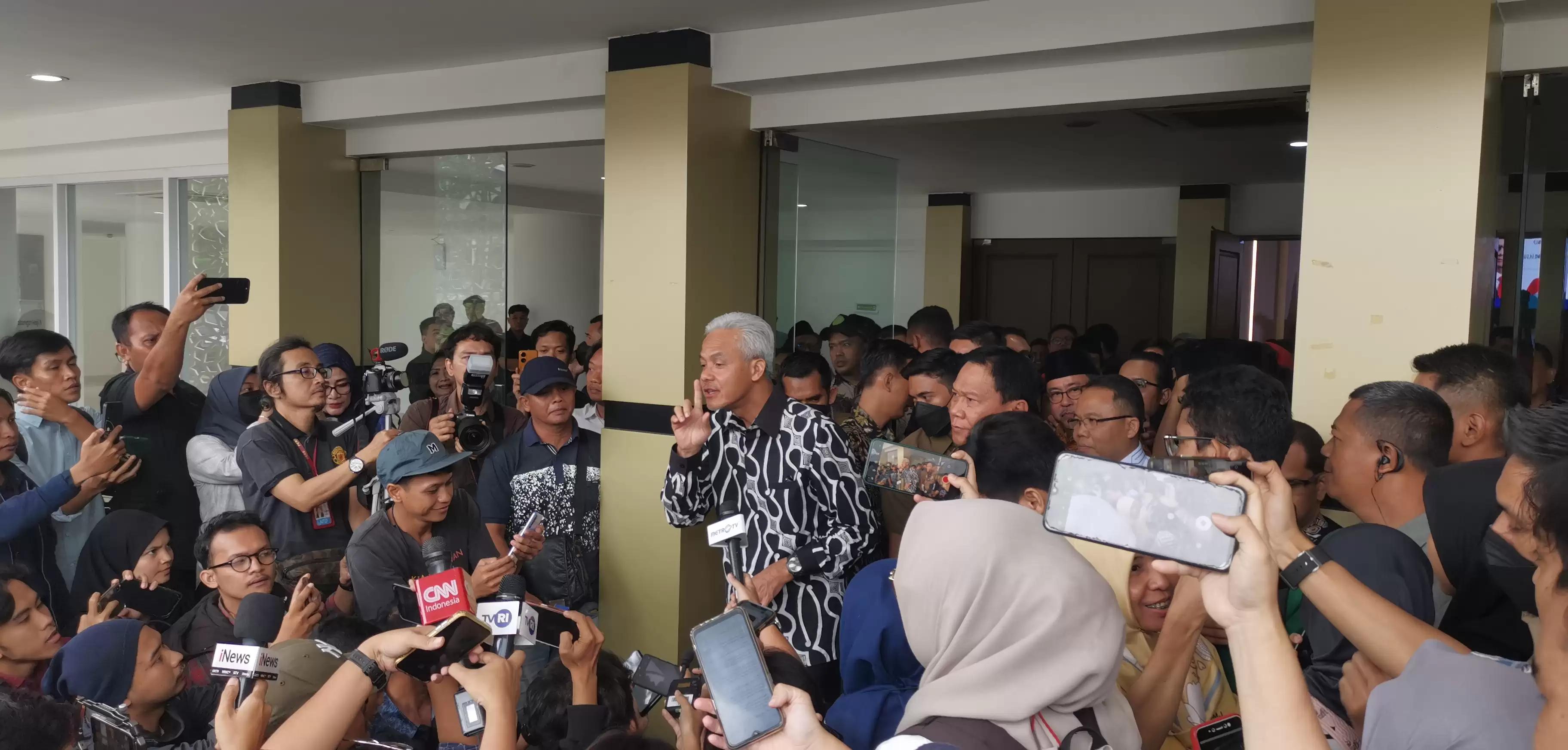 Prabowo Ucap 'Ndasmu Etik', Ganjar: Pakai Kalimat-kalimat yang Baik