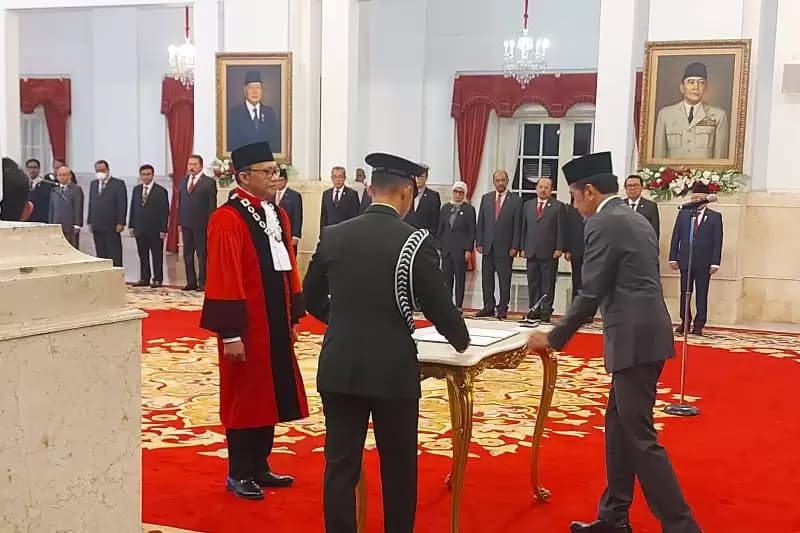 Presiden Joko Widodo Saksikan Pengucapan Sumpah Ridwan Mansyur Sebagai Hakim MK