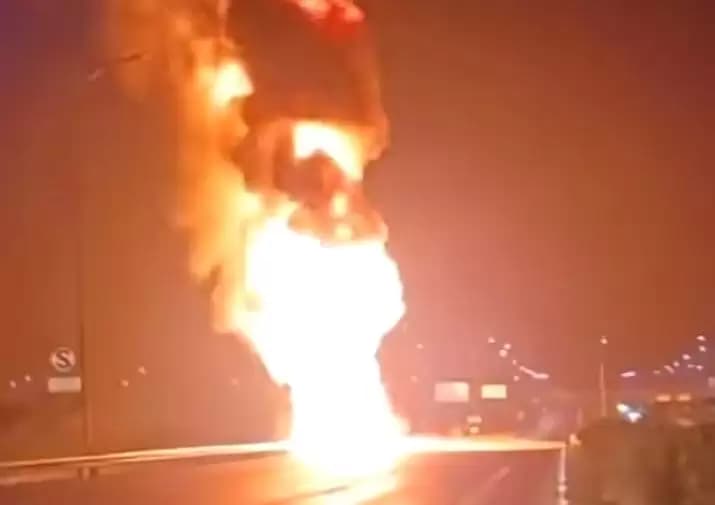 Ada Truk Tangki Pengangkut Metanol Meledak di Jalan Tol Jombang