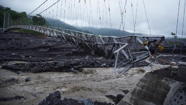 Banjir Lahar Dingin Semeru Lumajang: 571 Jiwa Mengungsi, Masa Tanggap Darurat Dua Minggu