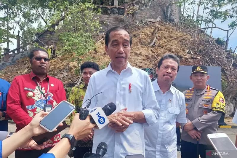 Begini Respons Joko Widodo Soal Firli Bahuri Tersangka Pemerasan SYL