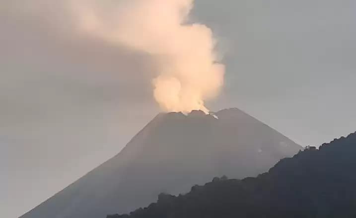 Fakta Gunung Merapi Mengalami 71 Gempa dalam Sehari