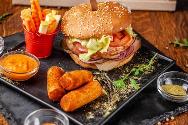 Catat! Ini Daftar Promo Makanan dan Minuman 17 Agustus 2023