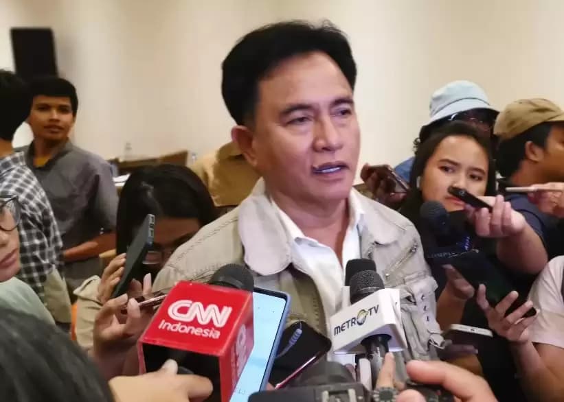 Yusril Sebut Sikap Kubu Ganjar-Mahfud dan Anies-Cak Imin Inkonsisten