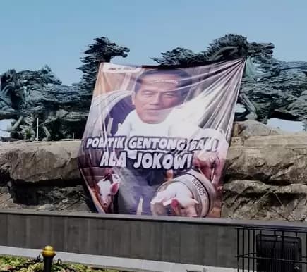 Politik "Gentong Babi" Ala Jokowi, Konstitusi Telah Ditabrak oleh Presiden Kita!