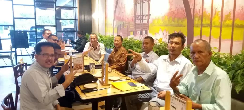 Raja Pra8u Raka Dapat Pengarahan dari Ketua Dewan Pakar Hukum DPP Partai Gerindra