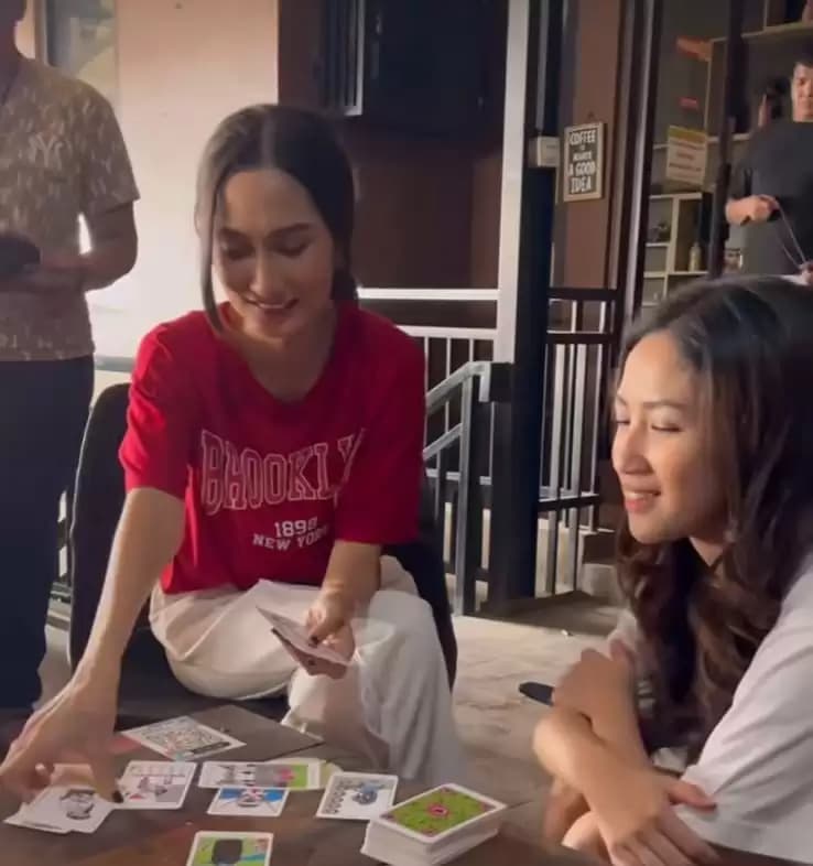 Nena Ghoib Ungkap Ramalan Tarot Tamara Tyasmara: Akan Kehilangan Sesuatu jika Masih Bersama...