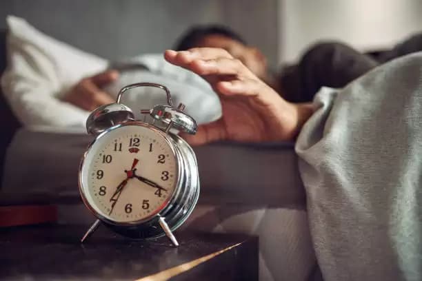 Jadwal Tidur Konsisten vs Durasi Tidur, Mana Lebih Penting?
