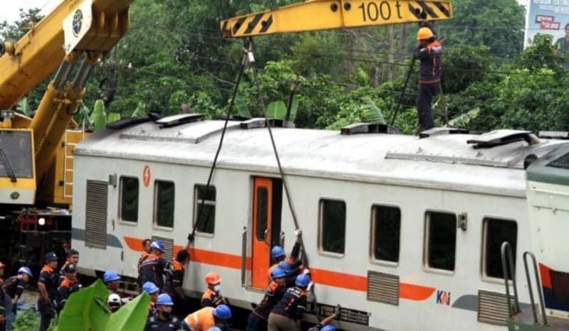 KAI: Evakuasi KA Pandalungan Sudah Rampung Jalur Kereta Sudah Bisa Dilewati