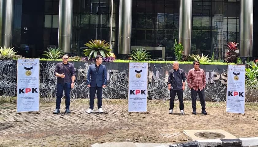 MAKI Kirim "Piagam Rekor" ke KPK usai Yaqut Jadi Tahanan Rumah