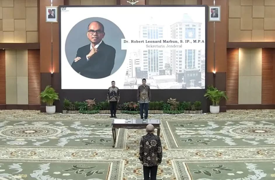 Purbaya Lantik Robert Marbun sebagai Sekjen Kemenkeu