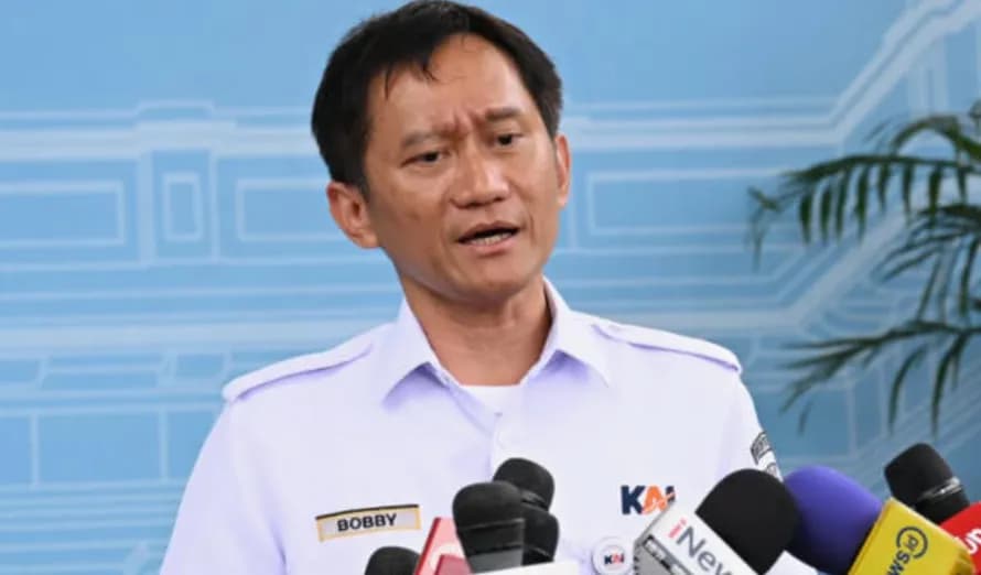 Dapat Arahan dari Prabowo Bangun Hunian di Bantaran Rel, Ini Respons Bos KAI