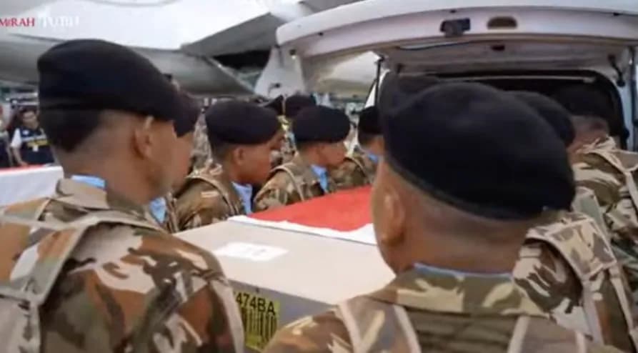 Jenazah Tiga Prajurit TNI Gugur di Lebanon Tiba di Indonesia