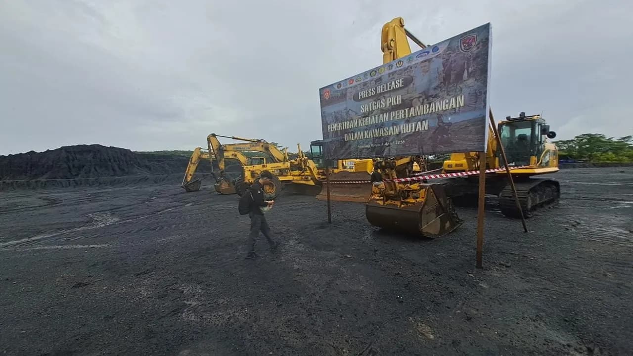 Kejagung Sita Aset Raksasa Samin Tan: 60 Ribu Ton Batubara hingga Ratusan Alat Berat Disapu