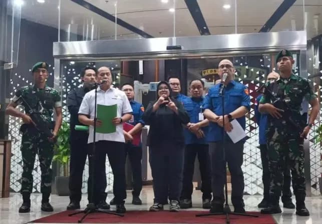 Diburu Tanpa Hasil! Kejagung Geledah, Riza Chalid Diduga Kabur Pakai Paspor Ganda