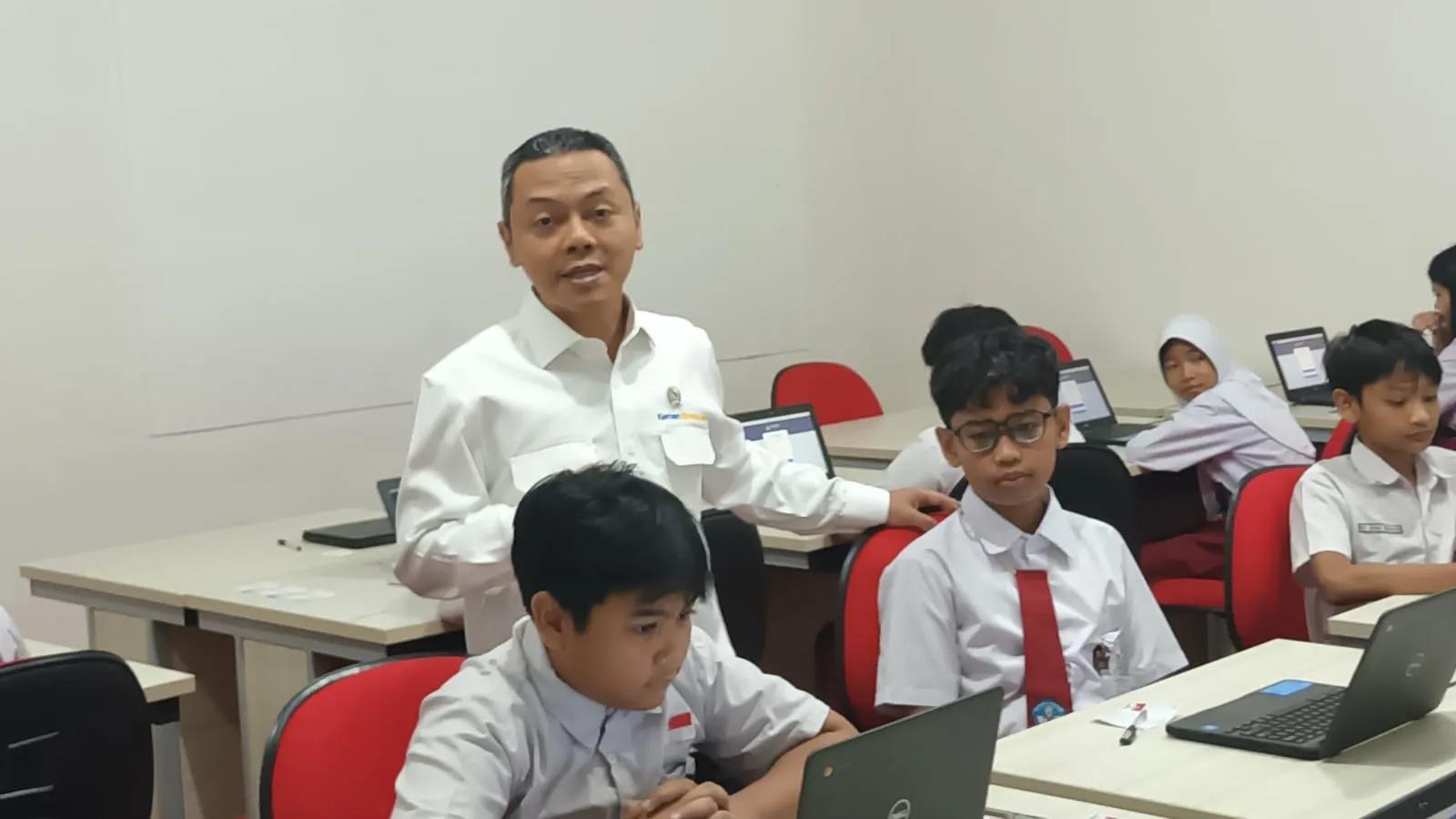 Hari Pertama TKA SD 2026, Wamendikdasmen Pastikan 4,49 Juta Siswa Siap Ujian