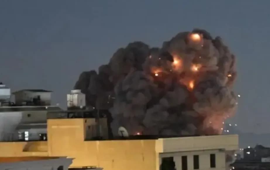 14 Anggota IRGC Tewas dalam Ledakan saat Menjinakkan Amunisi di Iran