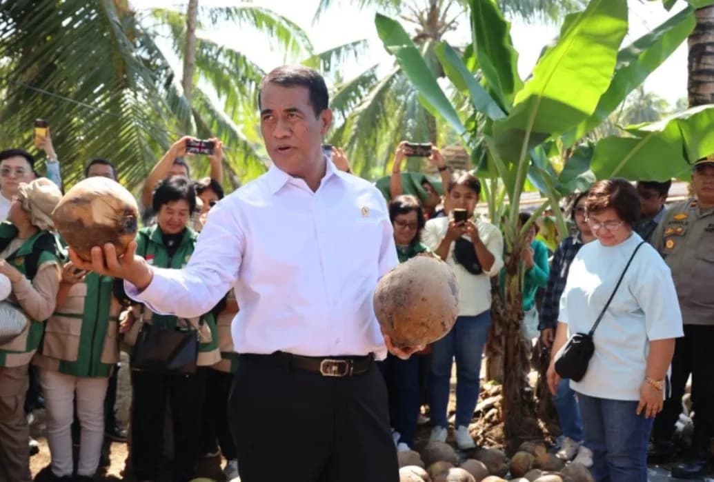 Mentan Temukan Masalah Program Bibit Kelapa di Manado, Ancam Copot Pelanggar