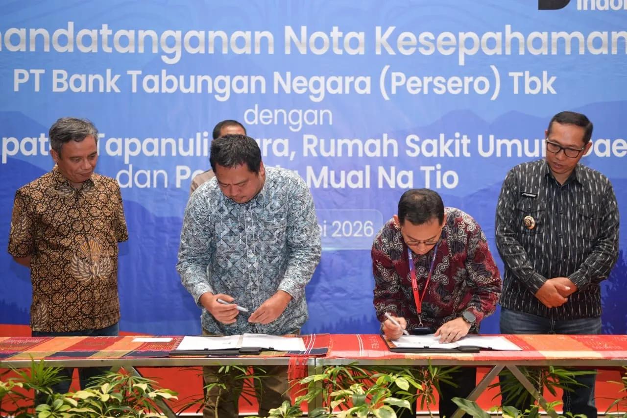 Penandatanganan MoU Program BTN Solusi dan pengembangan layanan perbankan Pemkab Tapanuli Utara digelar di Tapanuli Utara, Kamis (7/5/2026)
