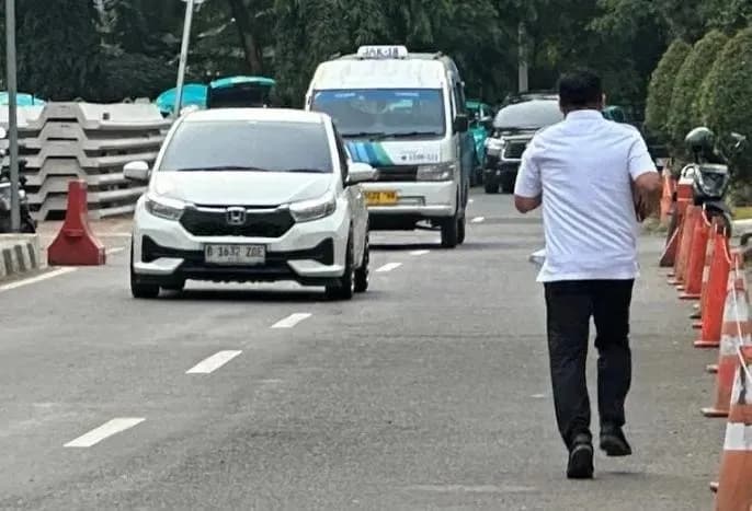 Pegawai Bea Cukai Ahmad Dedi Diduga Terima Suap Impor, Pantas Kabur dari Wartawan Usai Diperiksa KPK