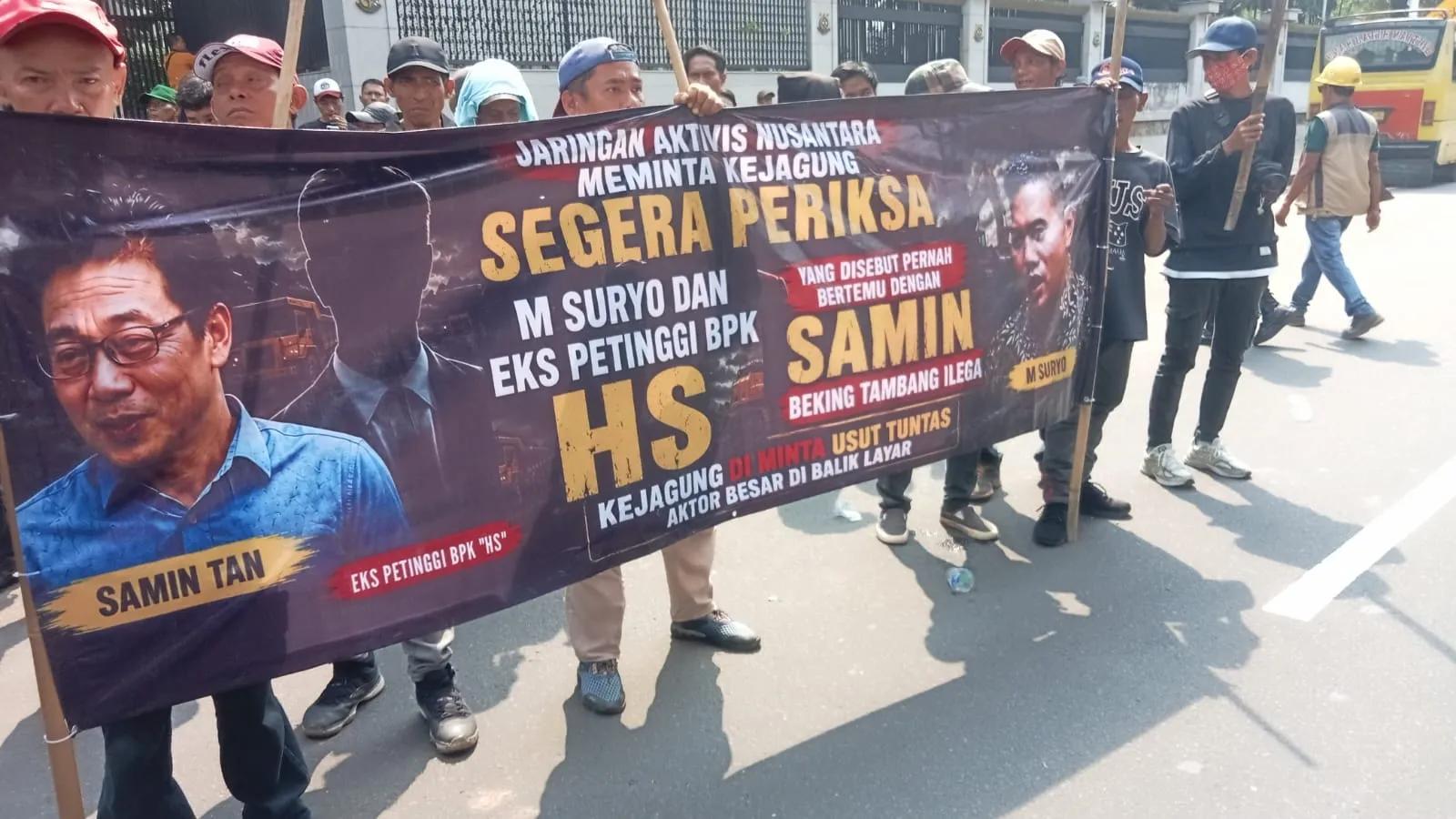 Demo di Kejagung, Jaringan Aktivis Nusantara Desak “Dalang Besar” Tambang Ilegal PT AKT Dibongkar