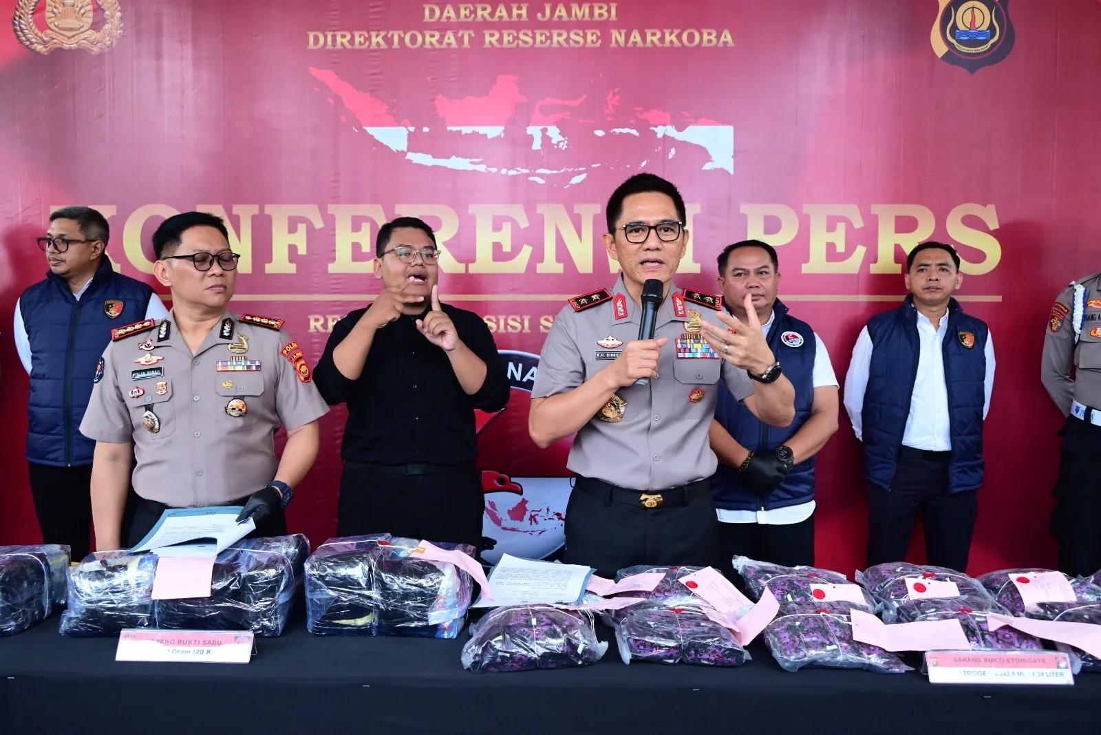 Polda Jambi Gagalkan Peredaran 20 Kg Sabu Jaringan Lintas Provinsi, 4 Orang Ditangkap