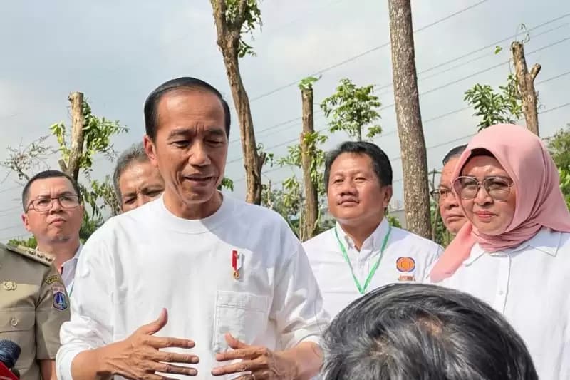 Joko Widodo Ogah Respons Kritikan Megawati Tentang Orde Baru