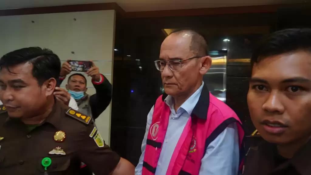 Tersangka korupsi PT Suveyor Indonesia berinsial JH (Foto: Dok MI)
