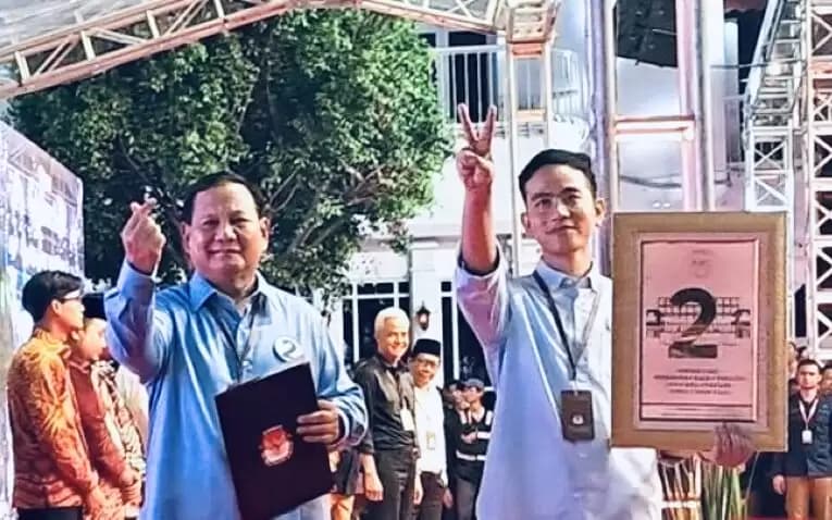 Dapat Nomor Urut 2, Prabowo-Gibran Salam Victory dan Love