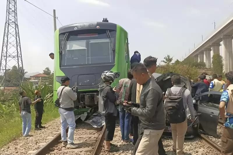 Korban Tewas KA Pengumpan Whoosh vs Mobil Jadi 4 Orang