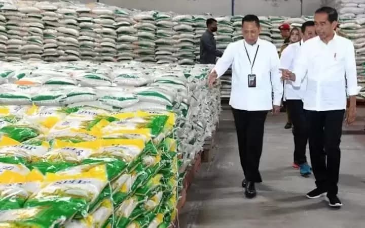 Presiden Jokowi Janji Bakal Turunkan Harga Beras