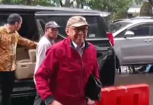 Rektor UP Nonaktif Edie Toet Bantah Lakukan Pelecehan Seksual