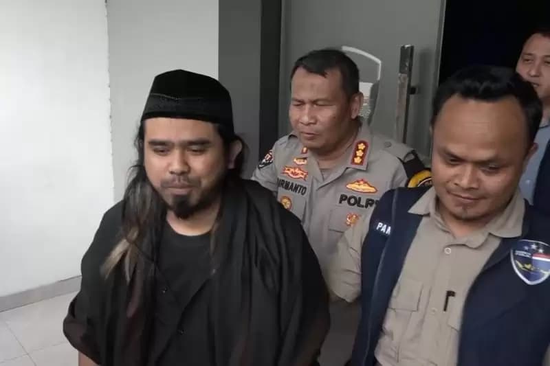 Takut Kabur, Polisi Tangkap Gus Samsudin