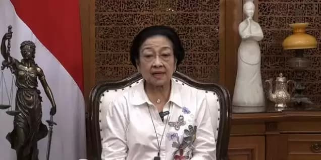 Respons Megawati Soal Pemecatan Paman Gibran