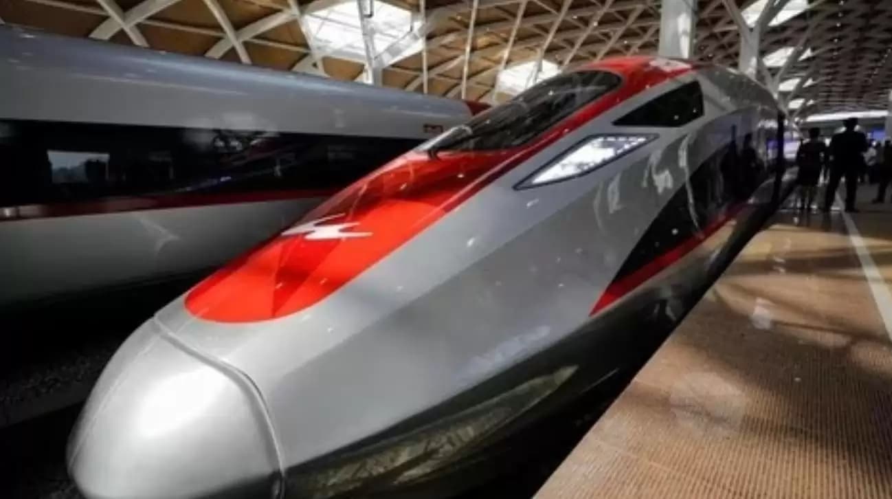 Hindari Kehabisan Tiket, Ini Cara Pemesanan Tiket Kereta Cepat Whoosh Via WhatsApp