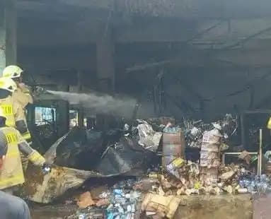 350 Kios di Pasar Induk Kramat Jati Hangus Terbakar