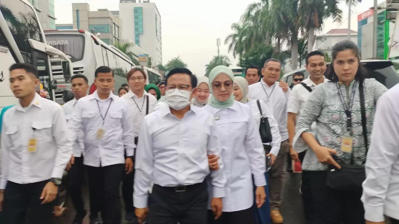 Akses Jalan Lumpuh Dipadati Massa Pendukung, Cak Imin Jalan Kaki ke JIS
