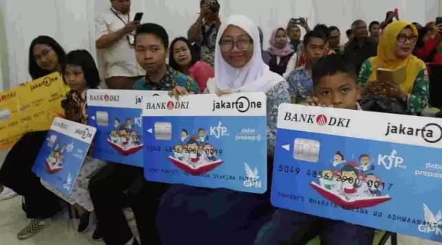 DPRD Desak Pemprov DKI Kembalikan Regulasi Standar Penerima KJP Plus