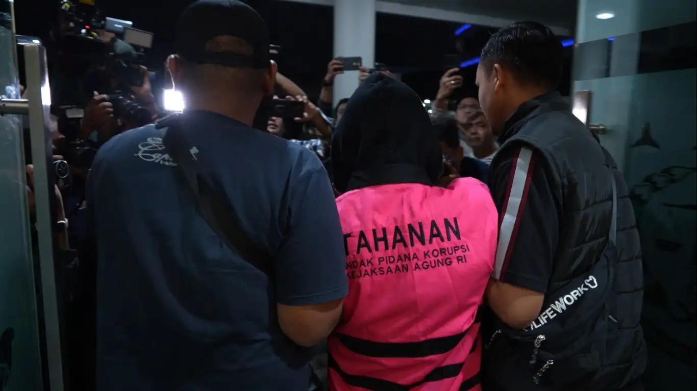 Tersangka kasus suap vonis lepas kasus korupsi ekspor CPO (Foto: Dok MI)