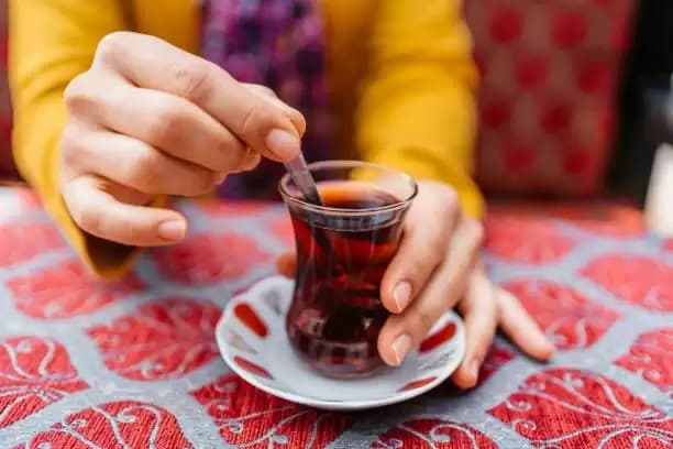 Rutin Minum Teh Hitam Kurangi Risiko Kena Diabetes