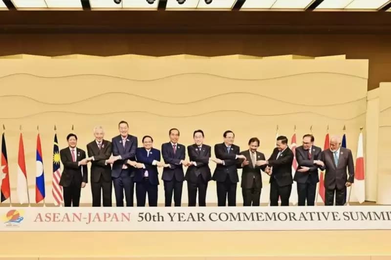Presiden Joko Widodo Pimpin KTT Perayaan 50 Tahun Kerja Sama ASEAN-Jepang