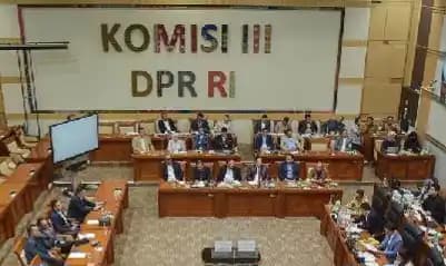 5 Pimpinan dan Dewas KPK Disahkan, Apa Saja PR Mereka