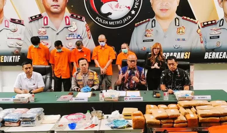 Polda Metro Jaya Sita 66,9 Kilogram Ganja dari Tiga Tersangka