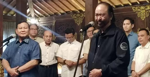 Sambangi NasDem Tower, Prabowo Disambut dengan Karpet Merah