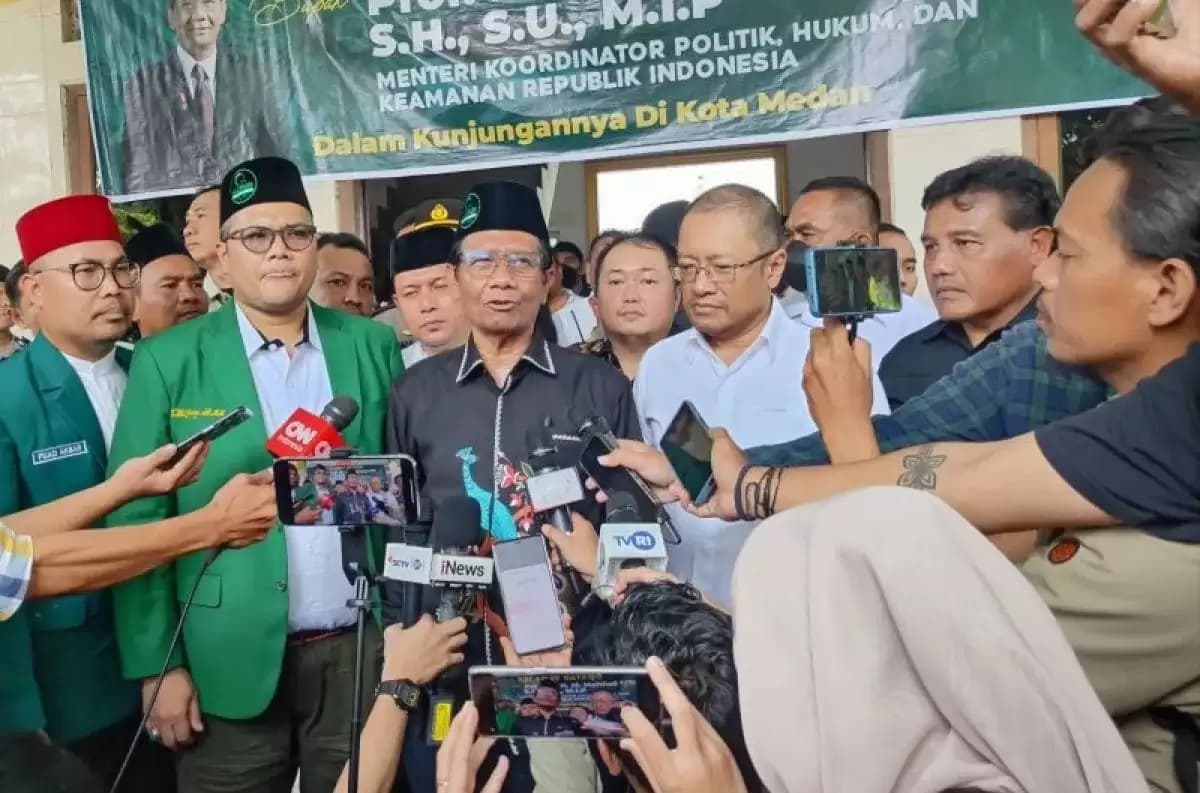 Menko Polhukam Ajak Parpol Santuni Anak Yatim Demi Kebaikan Masa Depan Negara