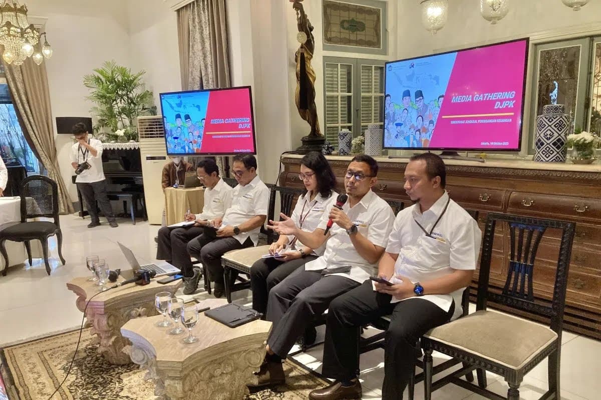 Pemprov DKI Mau Tarik Pajak Ojol dan Olshop, Begini Saran Dirjen DJPK Kemenkeu